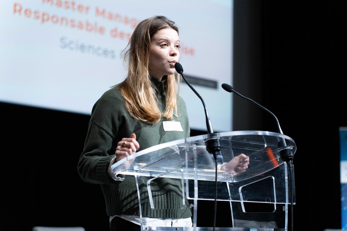 Restitution par les étudiants